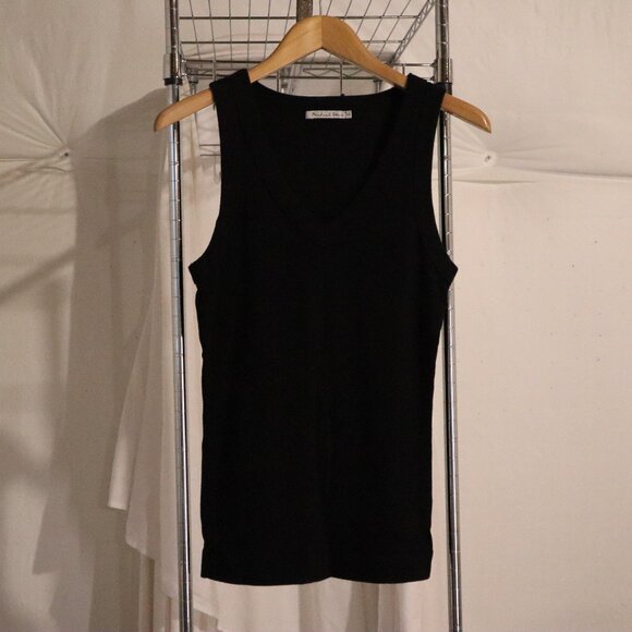 Michael Stars black V-Neck tank, O/S (one size fits most) - Picture 2 of 6
